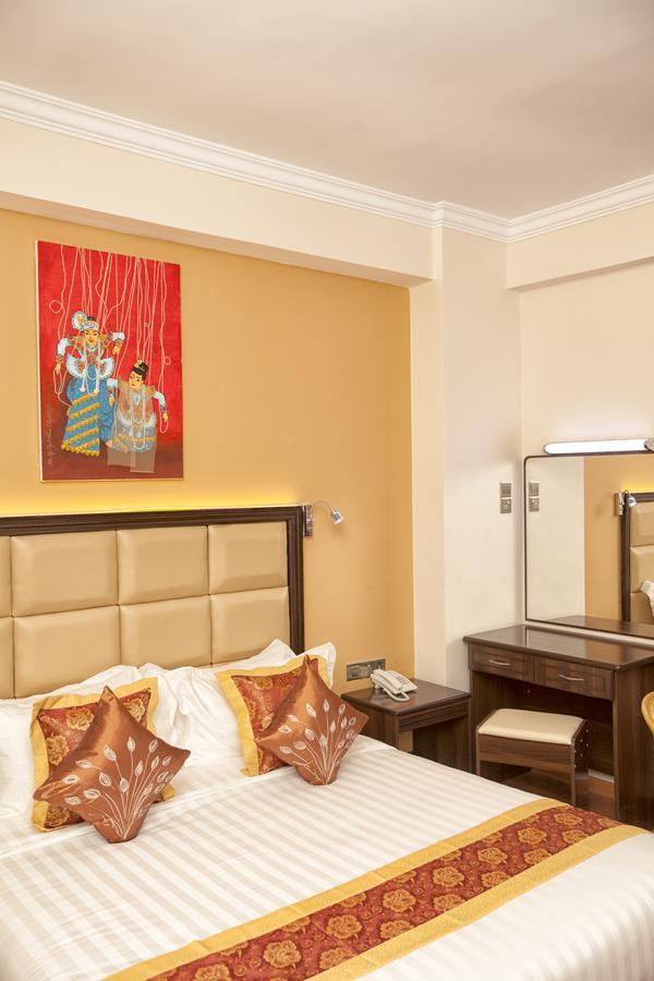 The Hotel Emperor-Inle Nyaung Shwe Ngoại thất bức ảnh