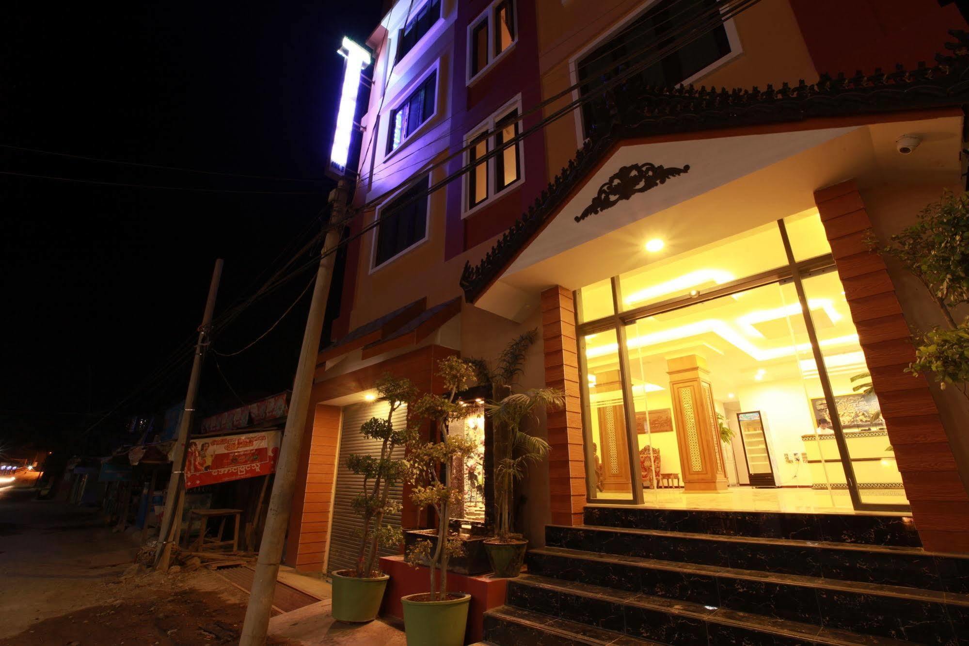 The Hotel Emperor-Inle Nyaung Shwe Ngoại thất bức ảnh