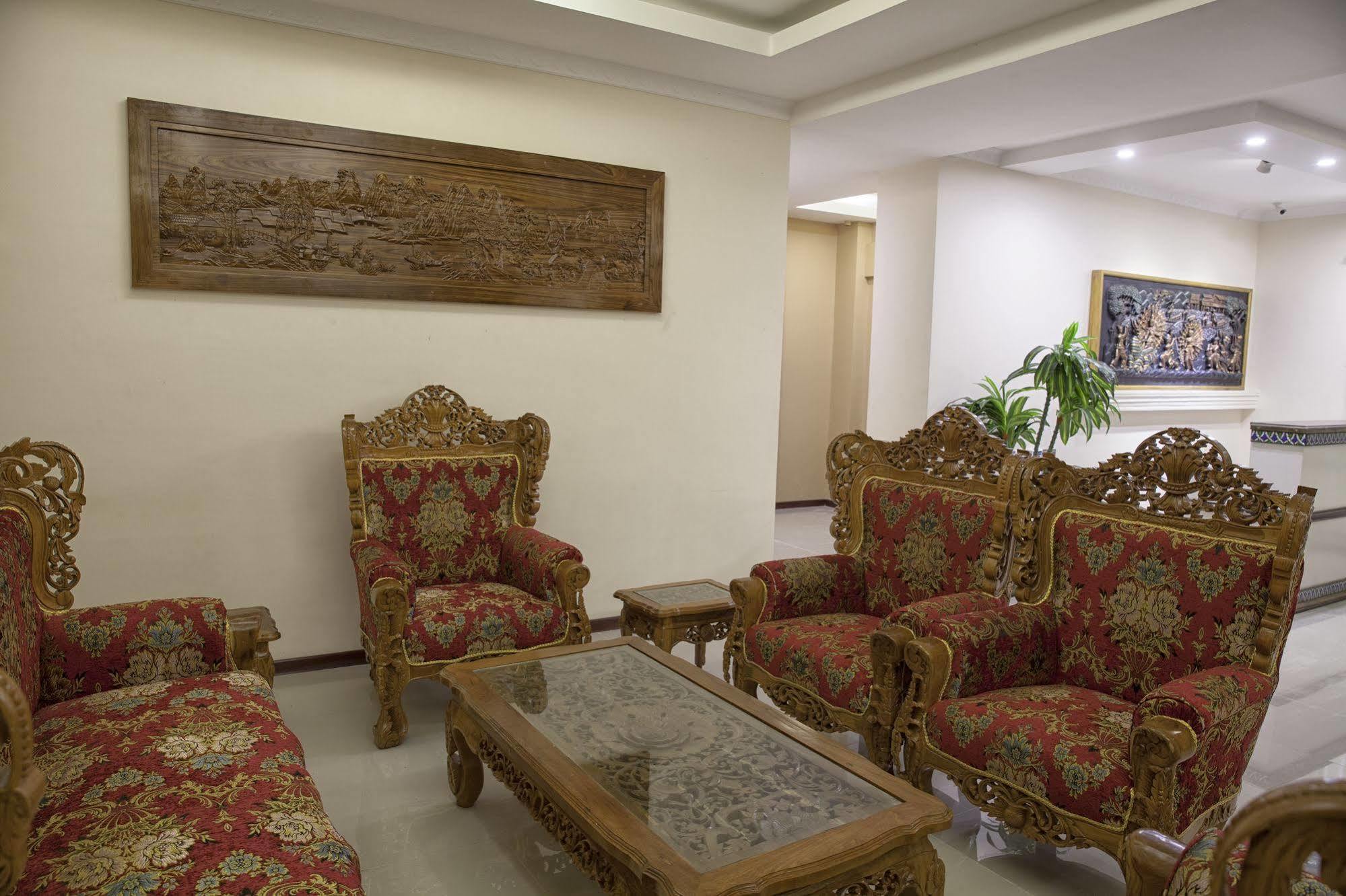 The Hotel Emperor-Inle Nyaung Shwe Ngoại thất bức ảnh