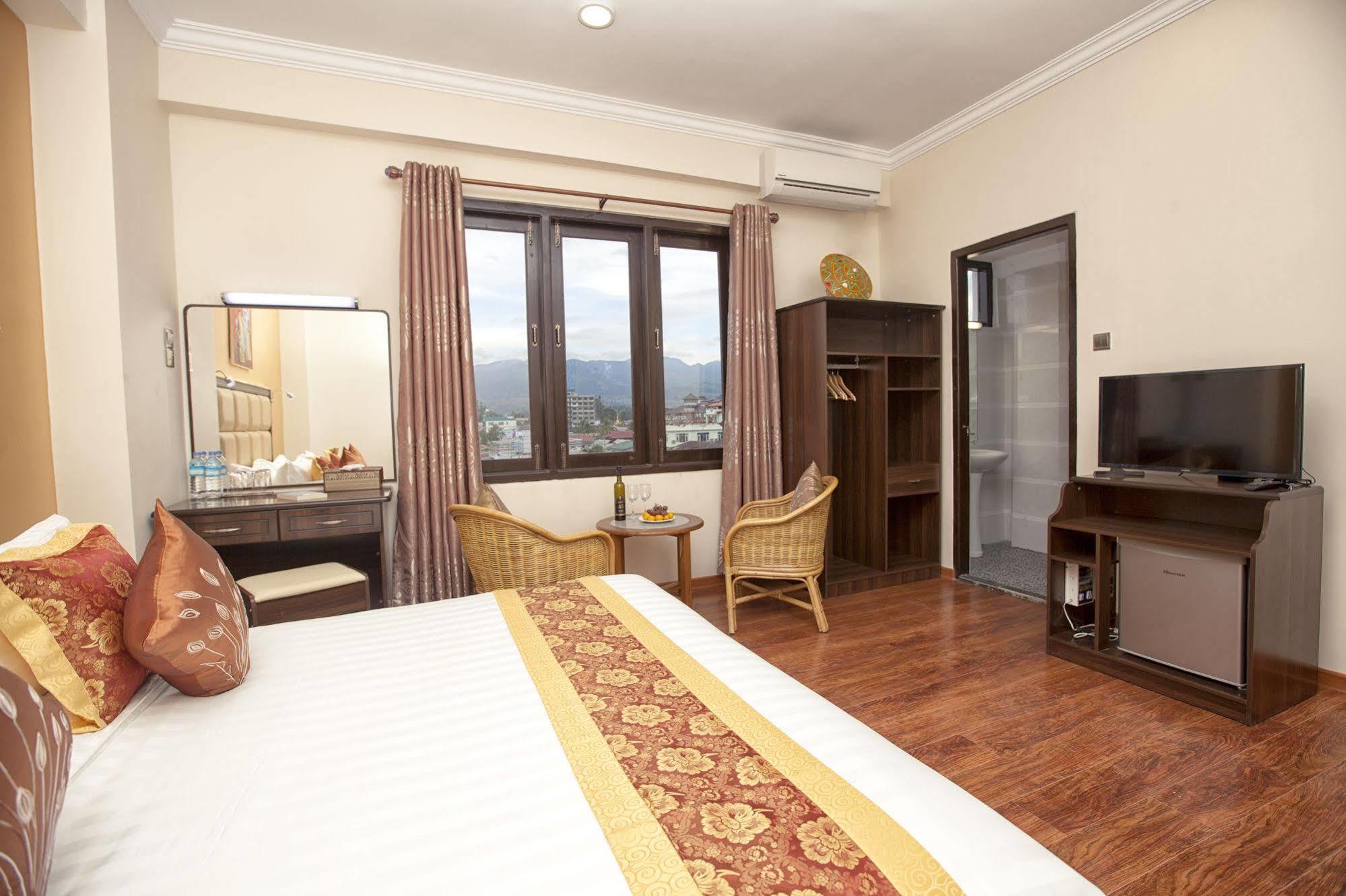The Hotel Emperor-Inle Nyaung Shwe Ngoại thất bức ảnh