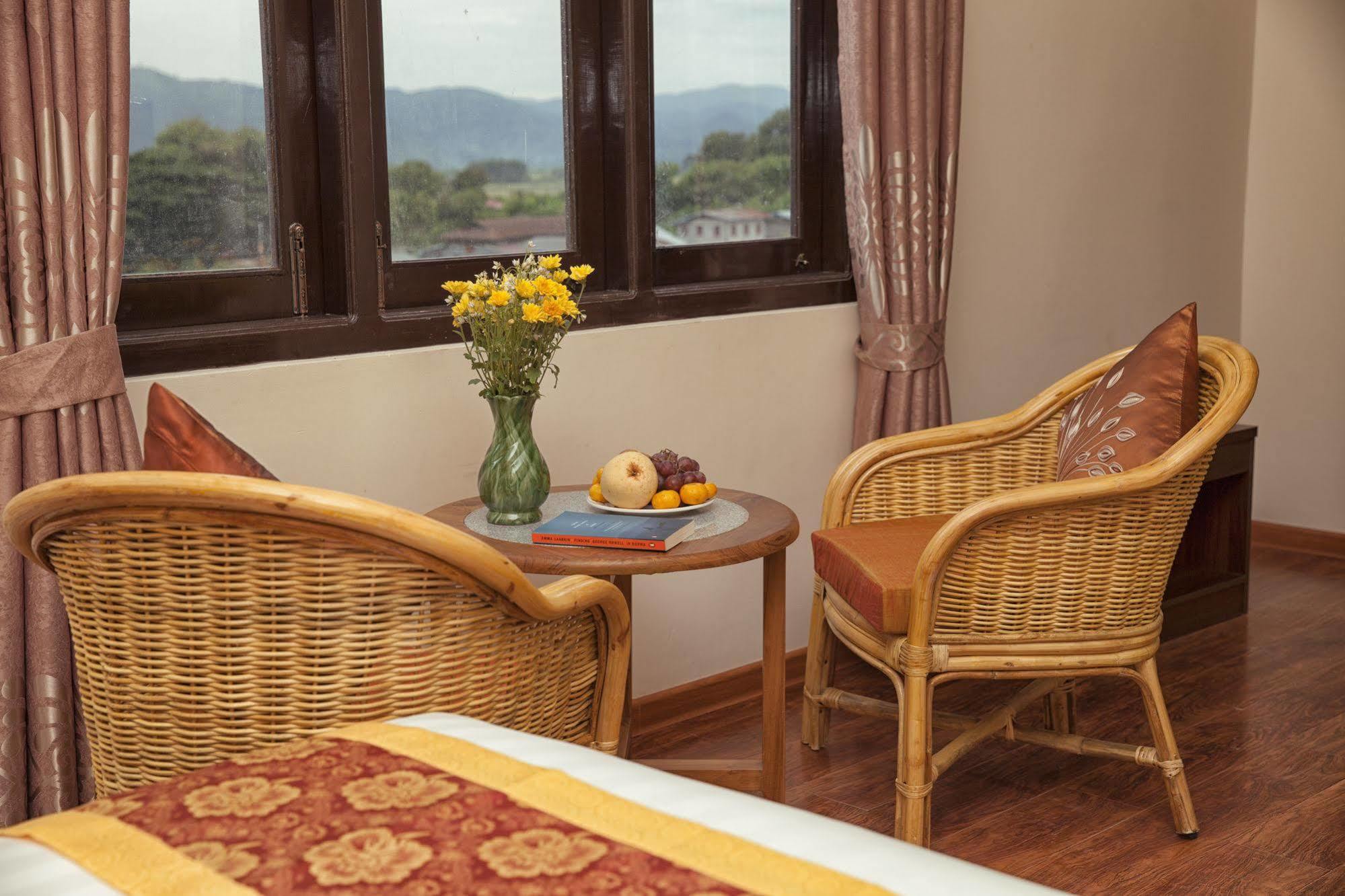 The Hotel Emperor-Inle Nyaung Shwe Ngoại thất bức ảnh